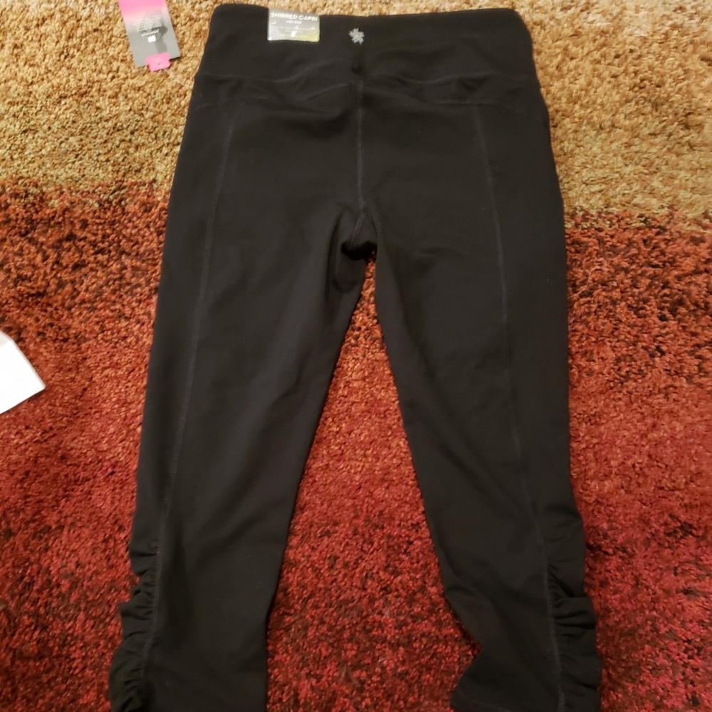 TEK GEAR SHAPEWEAR CAPRI